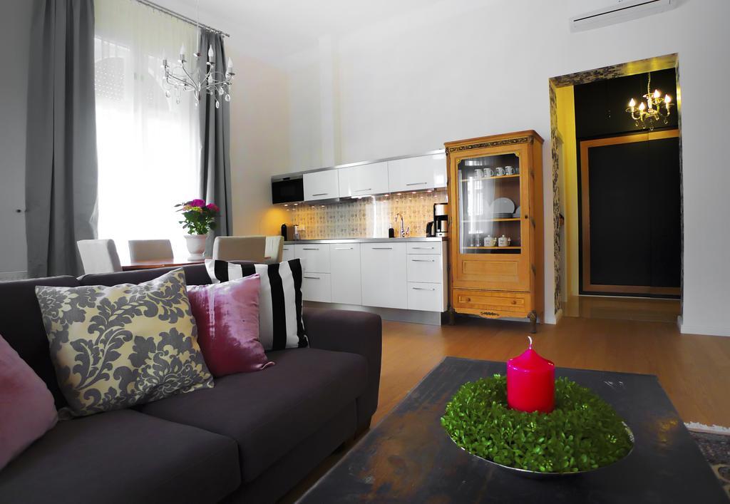 Golden Stars Budapest Apartments Budapeste Exterior foto